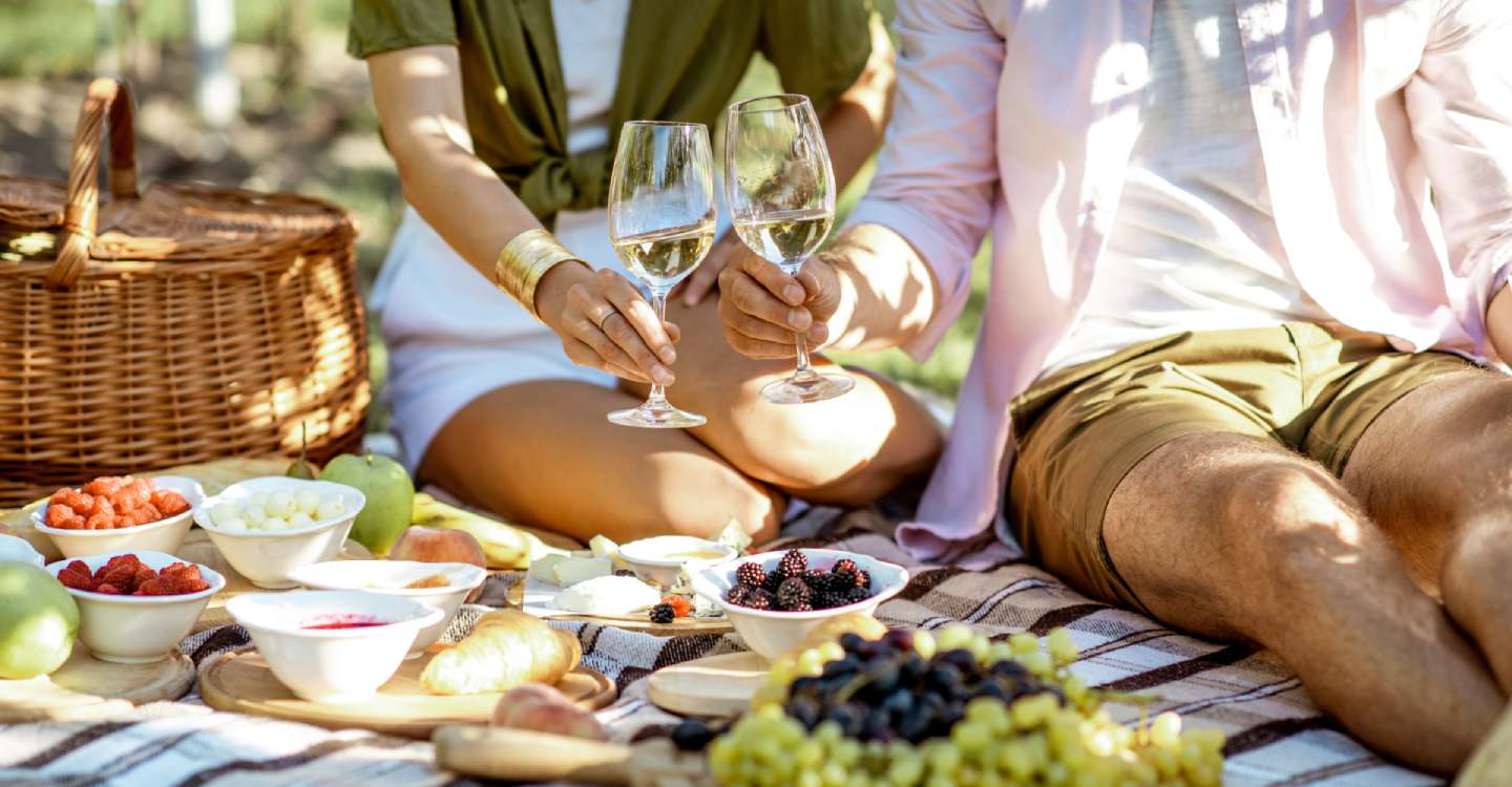 Couple on a picnic date